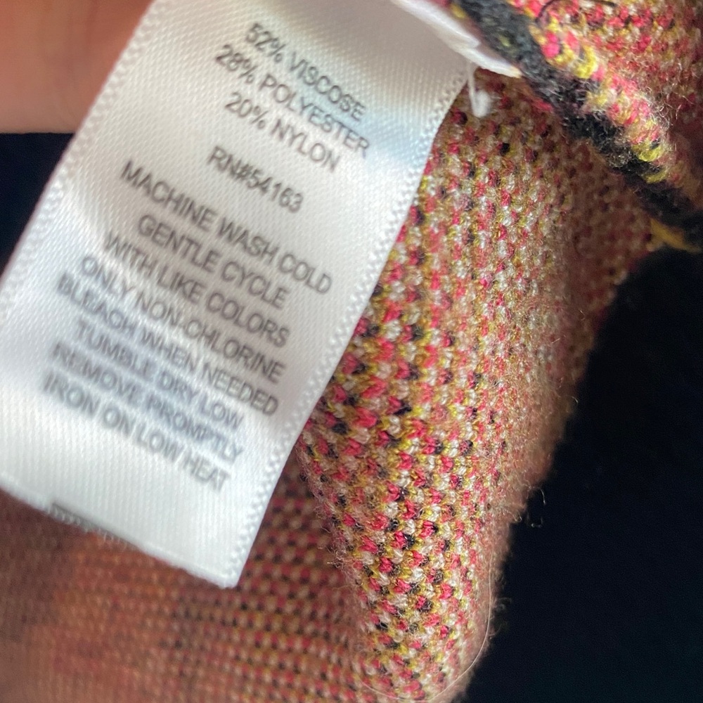 Marc New York Black Sweater with Floral Embroidery LIKE NEW - Picture 3 of 3